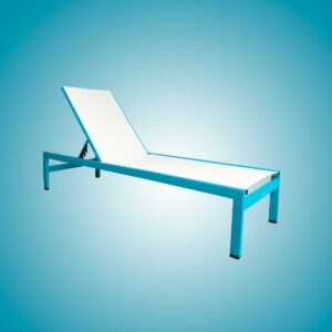 Espreguiçadeira Mantova, estrutura de alumínio e acabamento em tela sling.